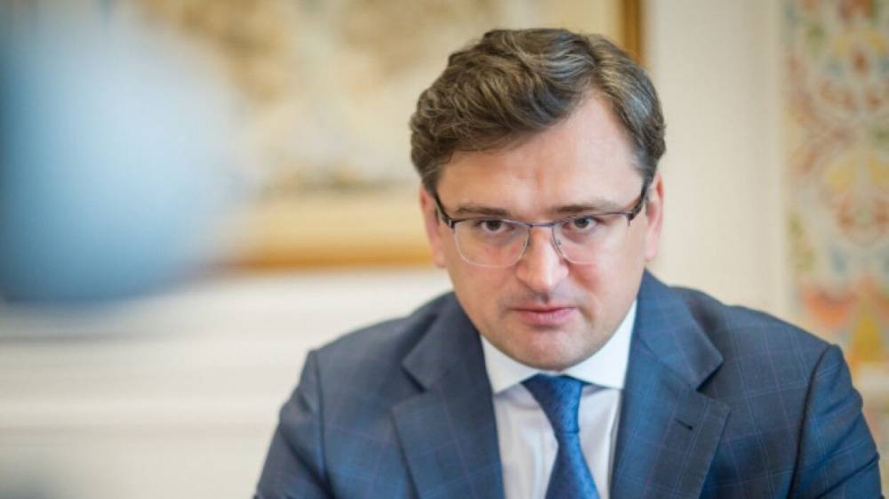 Глава МИД Украины предложил в отношениях с РФ "гнуть свою линию"