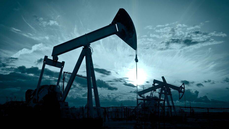 Цена на нефть Brent приблизилась к отметке 50 долларов за баррель на фоне сделки ОПЕК+