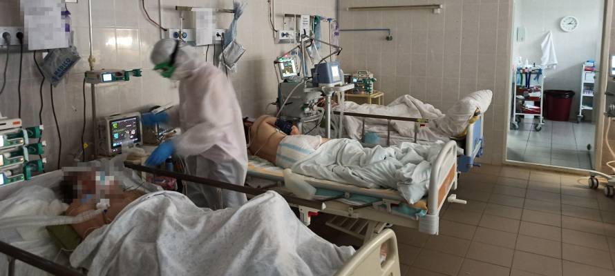 Более 120 больных COVID-19 в Карелии находятся в тяжелом состоянии