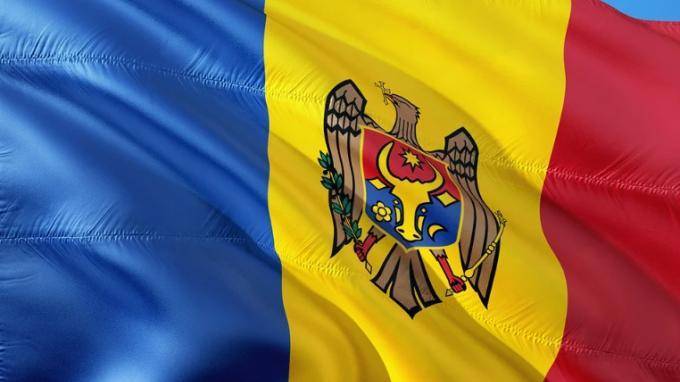 Санду предложила премьеру Молдавии уйти в отставку вместе с правительством