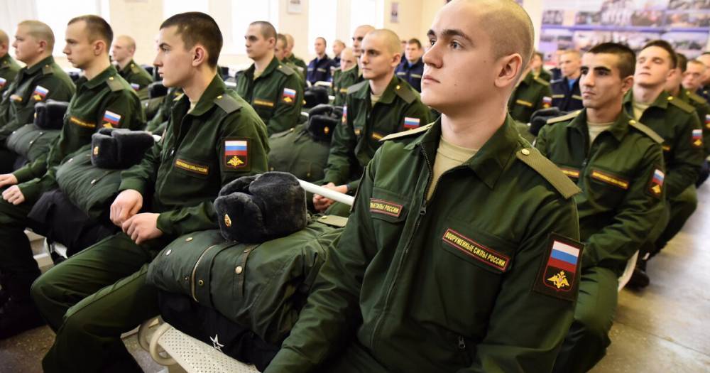 В московском военкомате призывник порезал вены, потому что его хотели отправить в армию одним днём