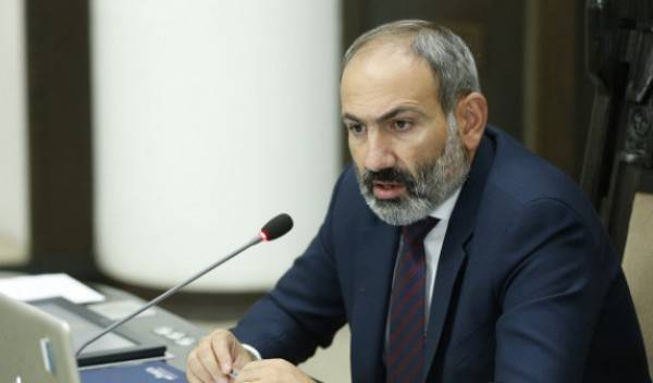 СМИ: Первая армянская община взбунтовалась против Пашиняна
