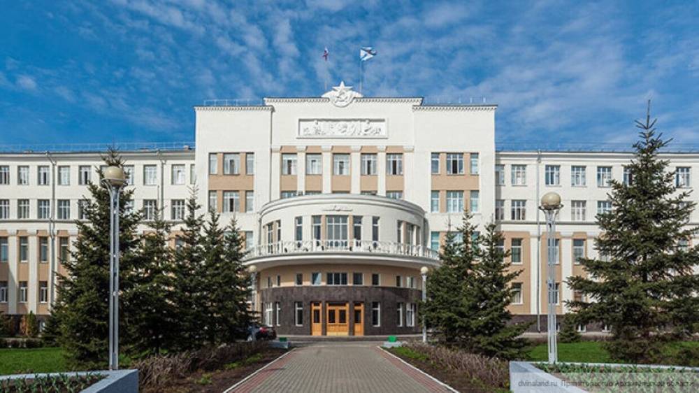 Жители Архангельской области получили право выбрать выходной в конце года