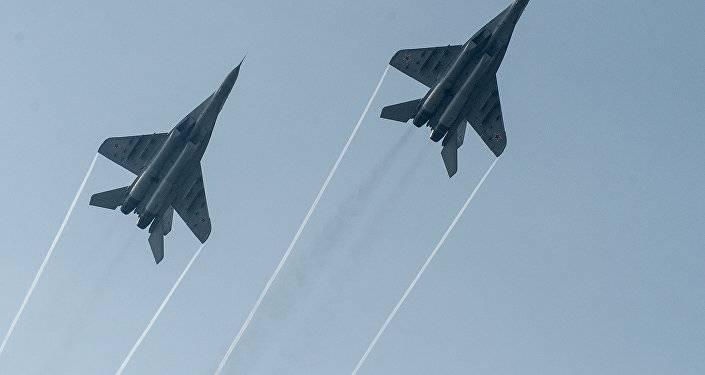 Рев моторов в небе над Ереваном: эксперт объяснил причину активности российской авиации