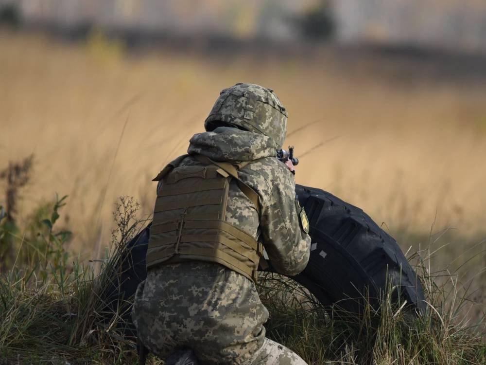 Снайпер боевиков на Донбассе ранил украинского военного – штаб ООС