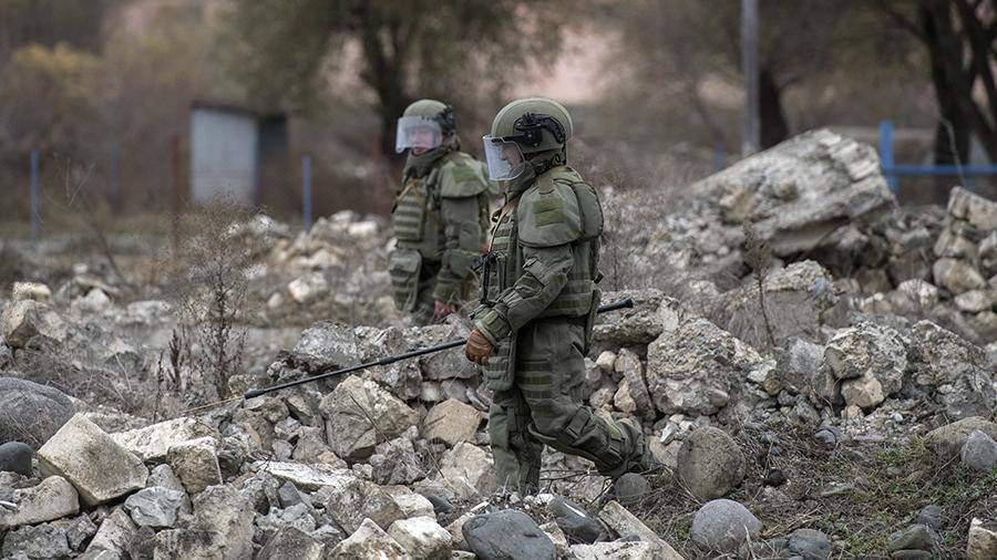Российские саперы продолжают разминирование в Карабахе