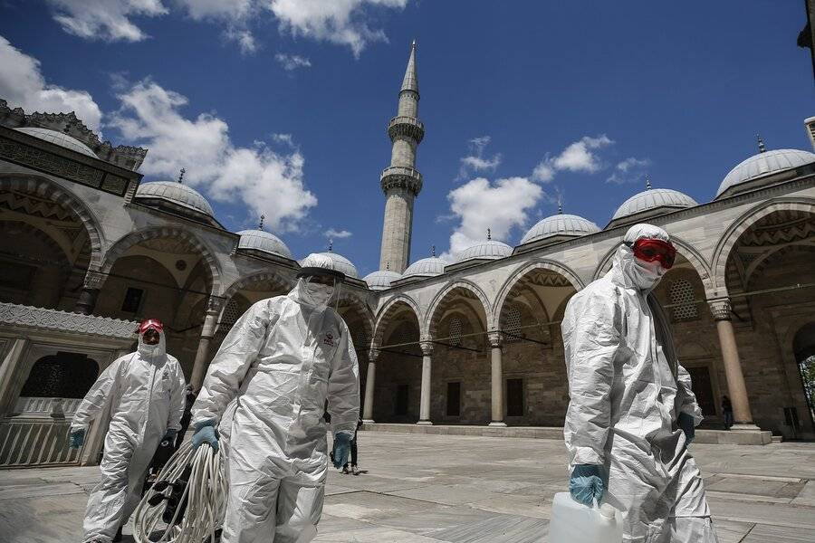 Турция заявила о рекордном числе заразившихся COVID-19 за сутки