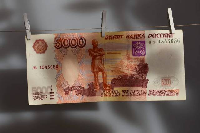 В Москве оперативники задержали афериста, который «клонировал» деньги