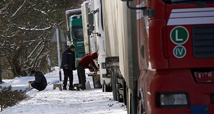 Военно-Грузинская дорога временно закрыта для большегрузов – МЧС