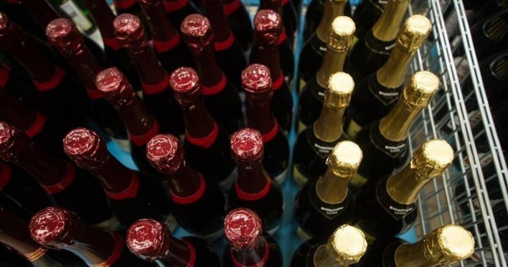 В Минпромторге оценили вероятность дефицита вина перед Новым годом
