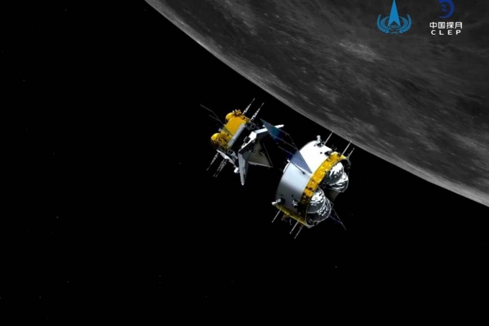 Китайский космический зонд успешно передал на орбиту 2 килограмма лунной почвы