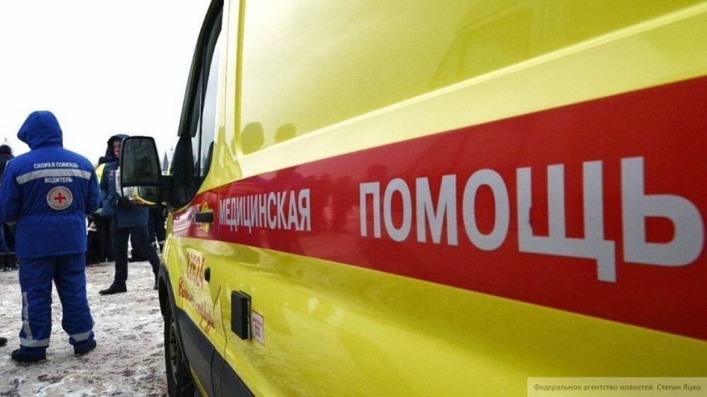 Иномарка отлетела в толпу пешеходов после ДТП в Екатеринбурге