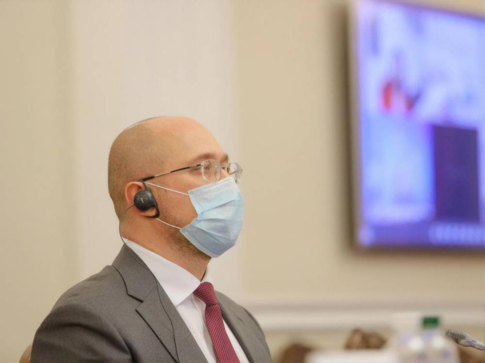 Кабмин Украины обсуждает с мэрами городов карантинные ограничения – Шмыгаль