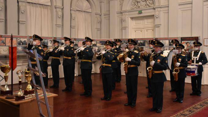 Михайловская военная академия отметила 200-летие праздничным концертом