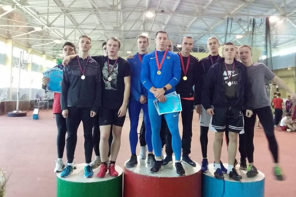 В Донецке провели соревнования по эстафетному бегу
