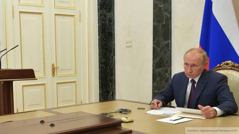 Путин подписал закон о регулировании удаленной работы