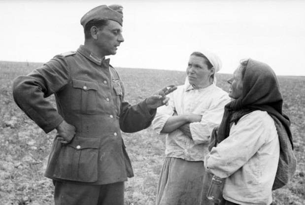 Как в СССР наказывали женщин за связь с немецкими оккупантами