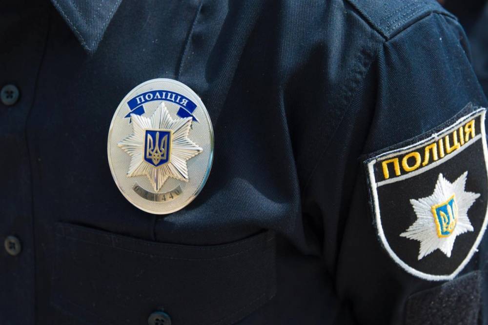 На Киевщине злоумышленник бросил в полицейских гранату и открыл стрельбу