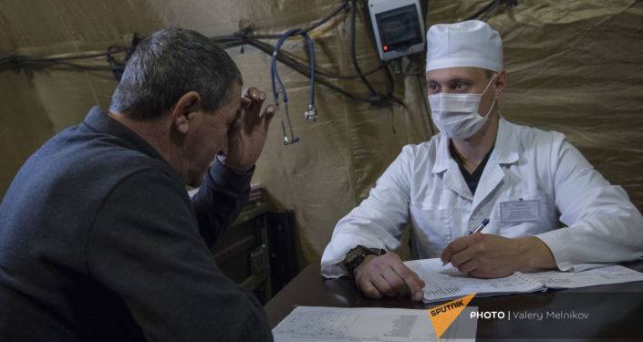 Медики и психологи МЧС России провели прием граждан в Карабахе