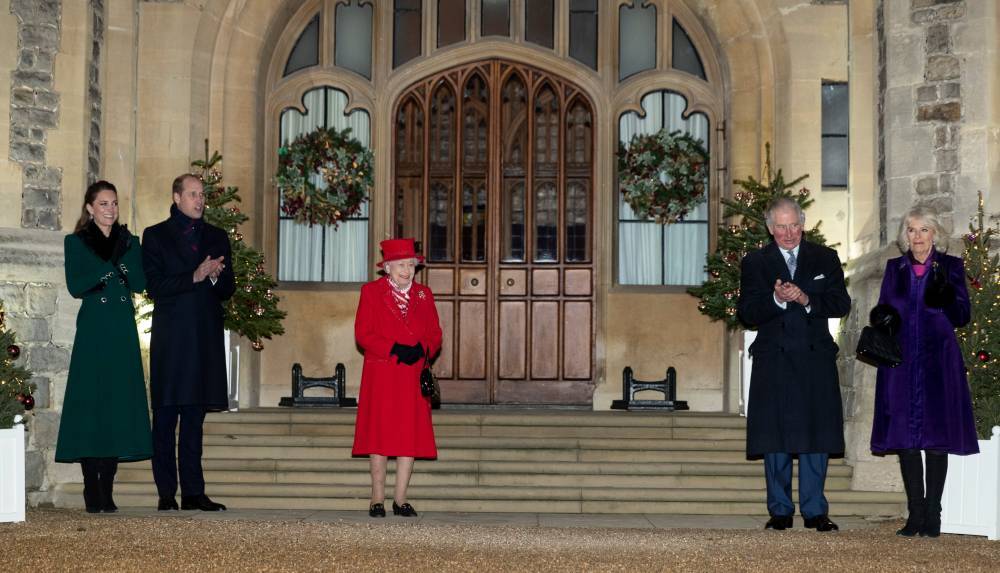 Впервые за карантин: королевская семья Великобритании собралась в Виндзоре – волшебные кадры