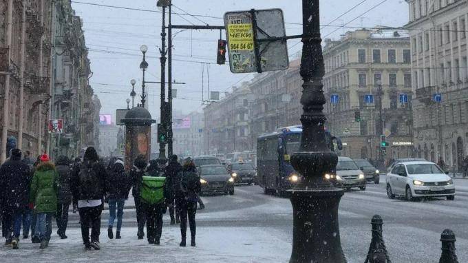 Туроператоры заявили о массовом отказе туристов от поездок в Петербург на Новый год