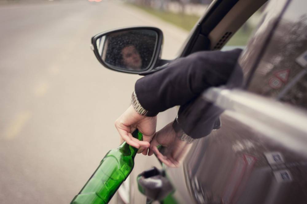 Во Львовской области пьяный водитель попал в аварию и настоятельно предлагал взятку патрульным