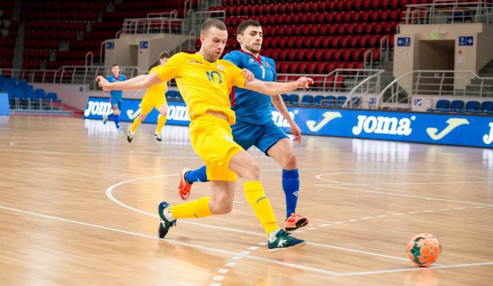 Гол-шедевр голкипера: сборная Украины по футзалу наколотила 8 мячей в ворота Молдовы – видео