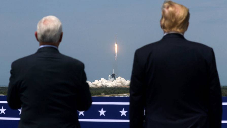 Пенс заявил, что США обгоняют Россию и Китай в космической гонке
