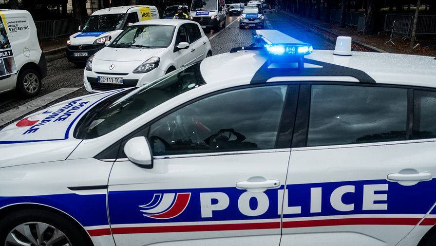 Мужчина напал с ножом на полицейских на юге Франции