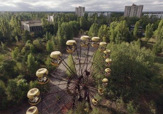 Зеленский поручил Кабмину подготовиться к 35-й годовщине Чернобыльской трагедии