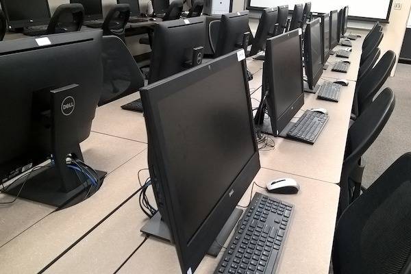 В Петербурге откроется школа для программистов