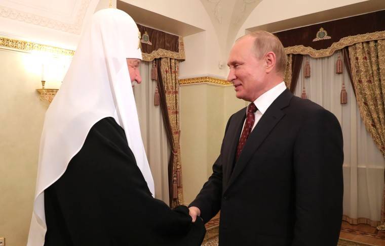 Путин поздравил патриарха Кирилла с 11-й годовщиной интронизации