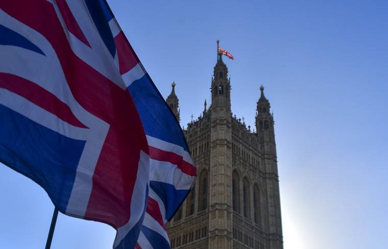 Великобритания может ввести полноценные проверки товаров на границе с ЕС
