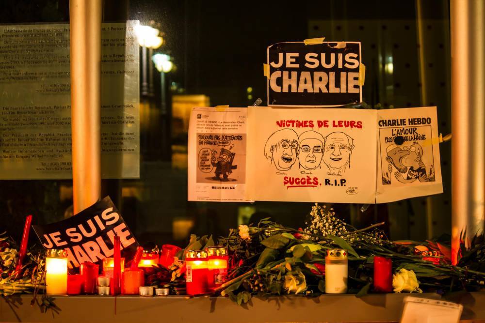 Скандал во Франции: школьнице угрожают смертью из-за оскорбления ислама
