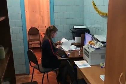 В российской школе учительскую перенесли в туалет