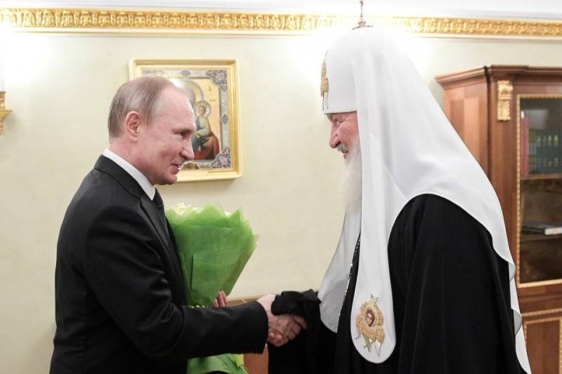 Путин обсудил с Патриархом вертикаль и горизонталь
