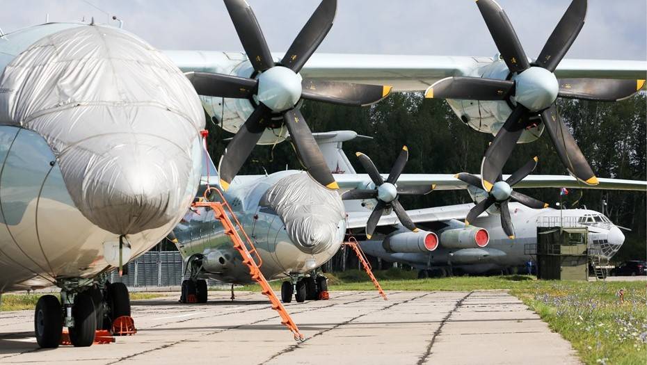 Минобороны заявило о переброске в Китай пяти самолетов с военными вирусологами для эвакуации россиян