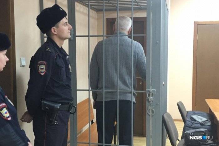 Главного следователя Заельцовского района взяли под стражу