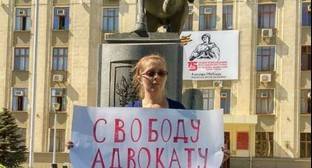 Суд в Москве продлил срок ареста счетов матери активистки Антоновой