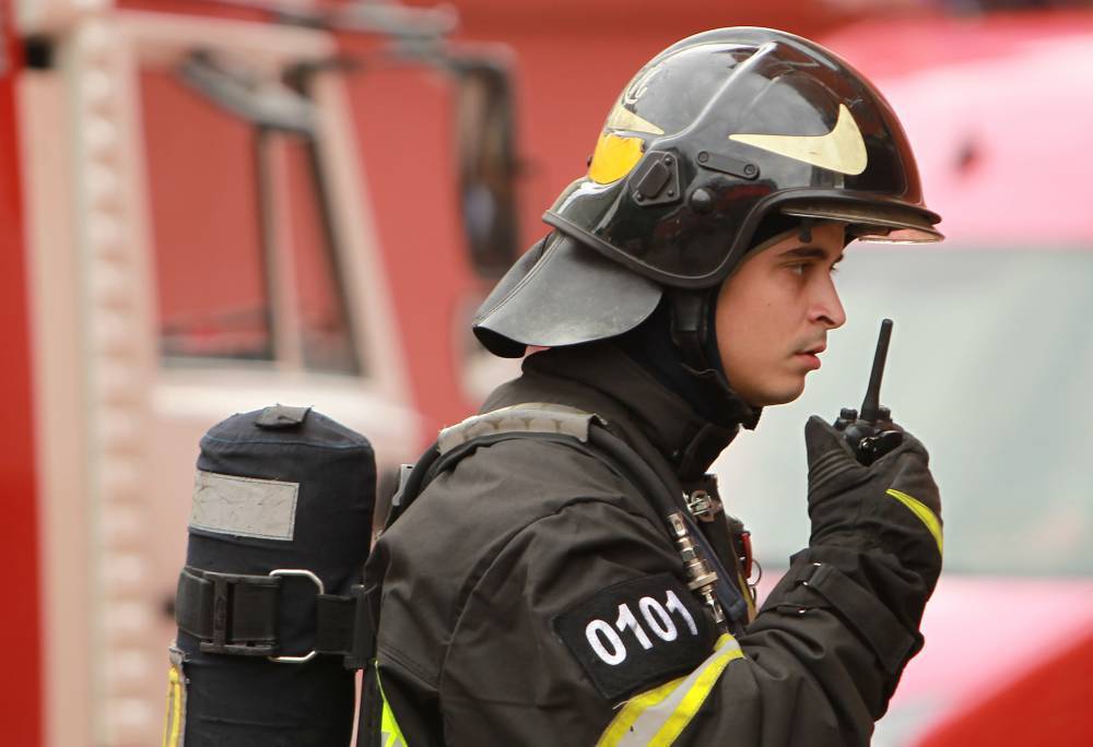 Пожар в ангаре на юго-западе Москвы потушен