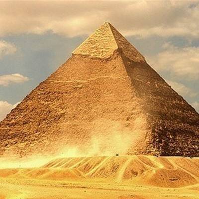 Штраф придется заплатить желающим залезть на египетские пирамиды