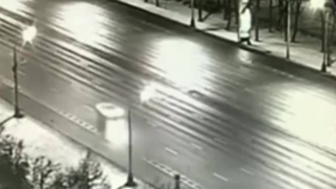 Момент смертельного ДТП на Кутузовском проспекте в Москве попал на видео