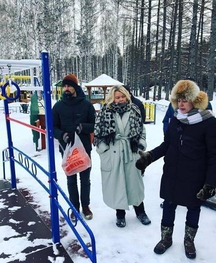 В ЦПКиО Екатеринбурга карусель для детей-инвалидов огородили цепью от других посетителей