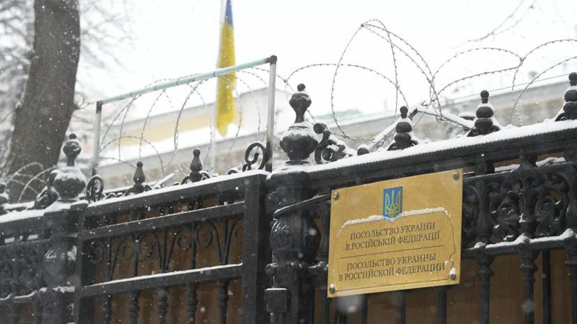 В Кремле оценили возможность обмена послами с Украиной