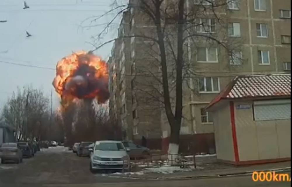 Мощный взрыв в Подольске сняли на видео
