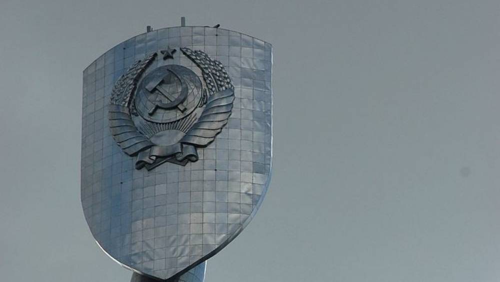 Депутат Панина ответила Киеву на идею снять герб СССР с монумента на Украине
