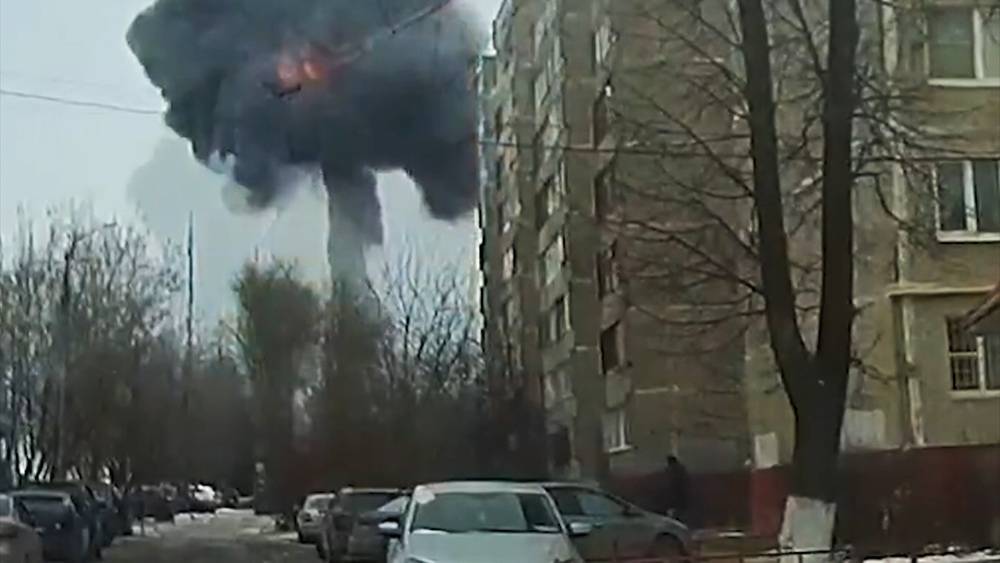 Мощный взрыв на подстанции в Подольске попал на видео