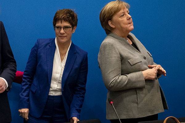 Ангела Меркель лишилась преемницы