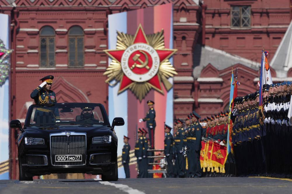 Пятнадцать тысяч человек примут участие в юбилейном параде Победы в Москве