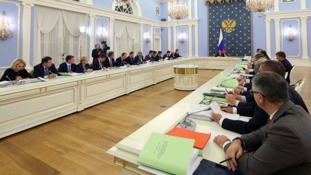 Кремль назвал некорректными разговоры о возможной ревизии работы прежнего кабмина